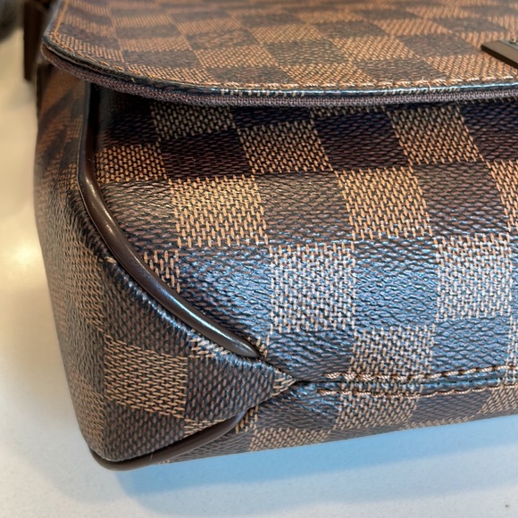 Louis Vuitton IMMACULATE and RARE Damier Ebene Crossbody Bag - Picture 7 of 14